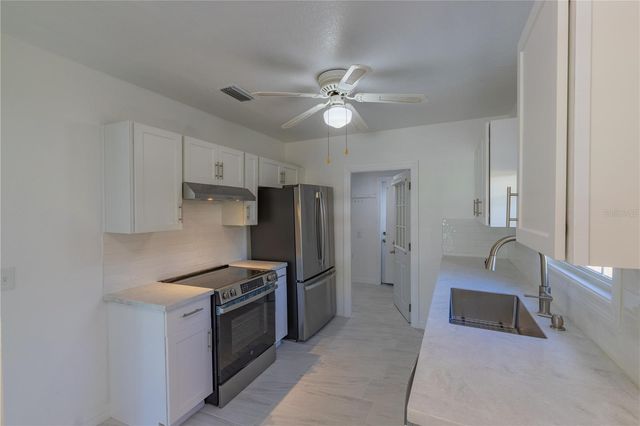 944 BRUCE AVENUE, Clearwater Beach, FL 33767