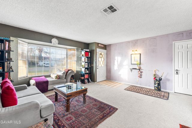 42902 Sachs Drive, Lancaster, CA 93536