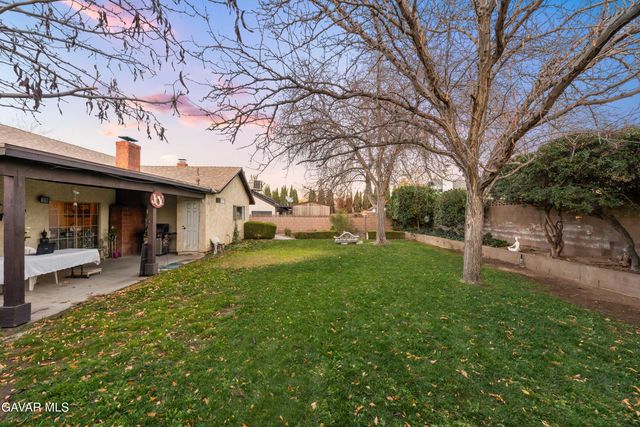 42902 Sachs Drive, Lancaster, CA 93536