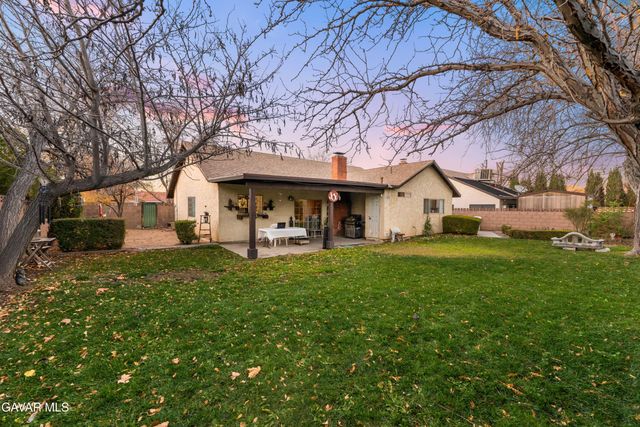 42902 Sachs Drive, Lancaster, CA 93536