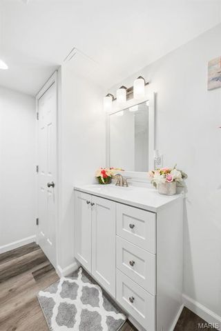 1512 Cannon Ridge Drive, St Louis, MO 63146