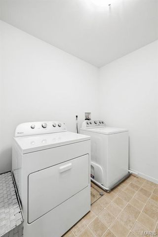 1512 Cannon Ridge Drive, St Louis, MO 63146