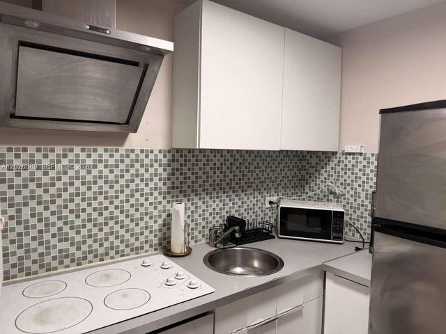 7904 West Dr 411, North Bay Village, FL 33141