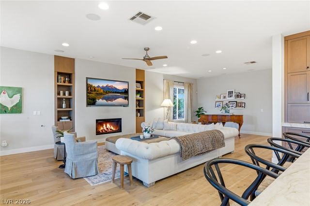 10817 BERINGER Drive, Las Vegas, NV 89144