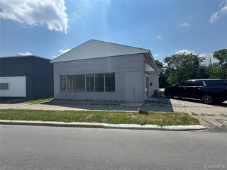 2262 S. N Wayne Road, Westland, MI 48185