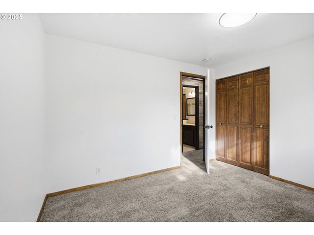 777 60TH St, Springfield, OR 97478