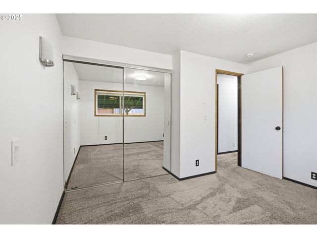 777 60TH St, Springfield, OR 97478