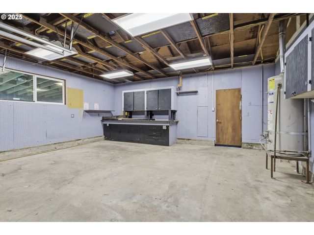 777 60TH St, Springfield, OR 97478