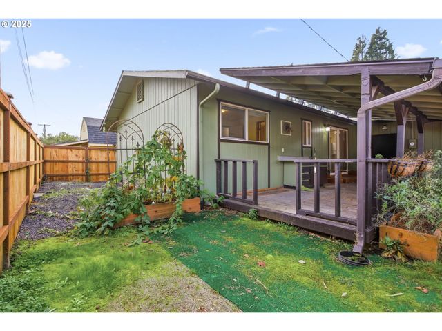 777 60TH St, Springfield, OR 97478