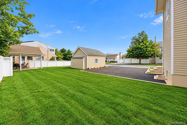 236 Plainview Road, Hicksville, NY 11801