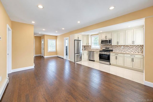 236 Plainview Road, Hicksville, NY 11801
