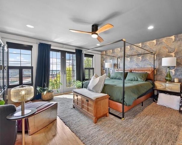 494 Thames St Street, Newport, RI 02840