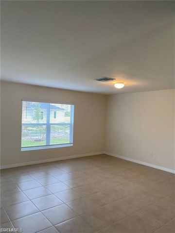 2213 NE 33rd ST, Cape Coral, FL 33909