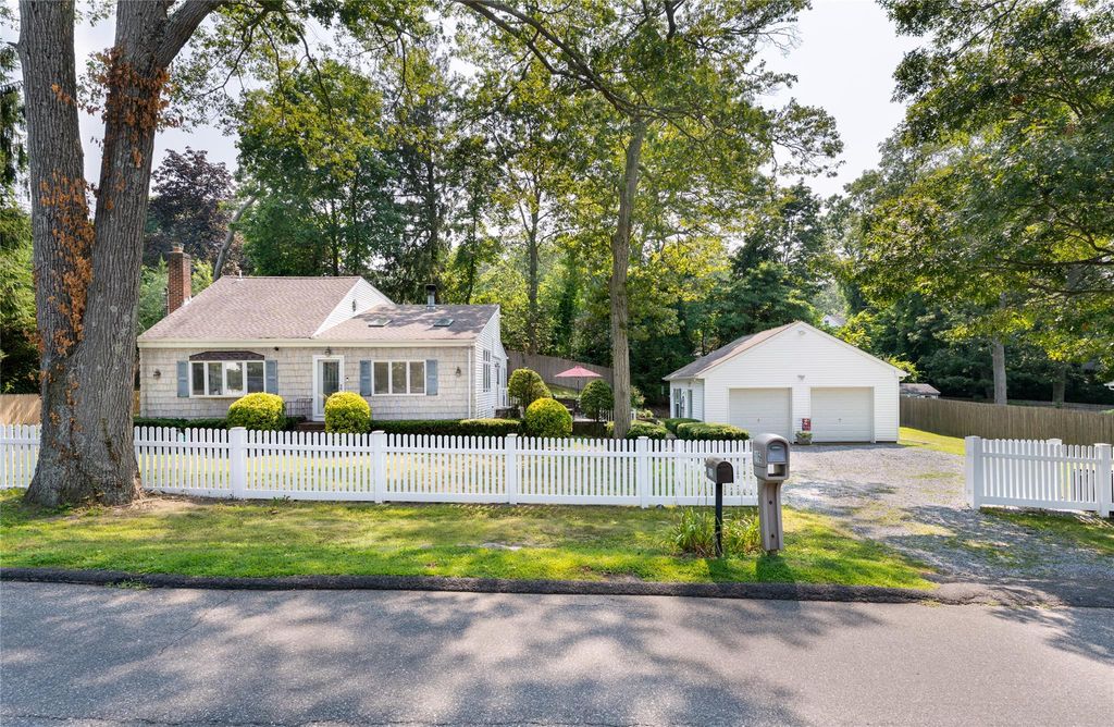 116 Magnolia Drive, Rocky Point, NY 11778