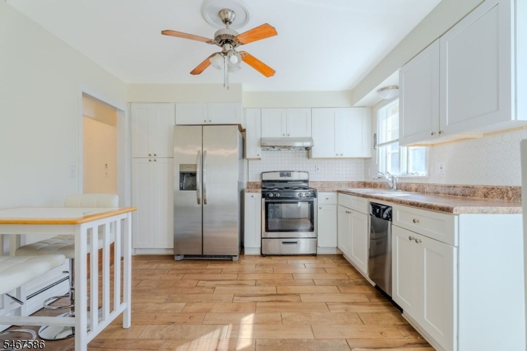 668 Lincoln Ave, City Of Orange Twp., NJ 07050 — photo 4