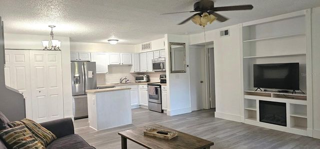 320 FORESTWAY CIRCLE 107, Altamonte Springs, FL 32701