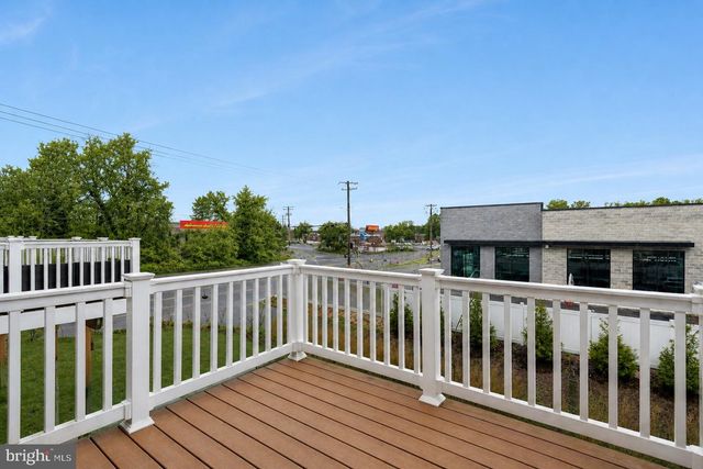 7821 WOLF RUN LN, Severn, MD 21144