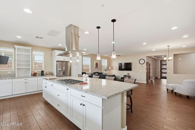 3392 E MYRTABEL Way, Gilbert, AZ 85298