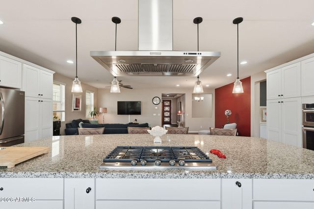 3392 E MYRTABEL Way, Gilbert, AZ 85298