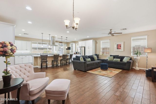 3392 E MYRTABEL Way, Gilbert, AZ 85298