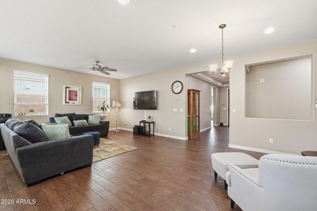 3392 E MYRTABEL Way, Gilbert, AZ 85298