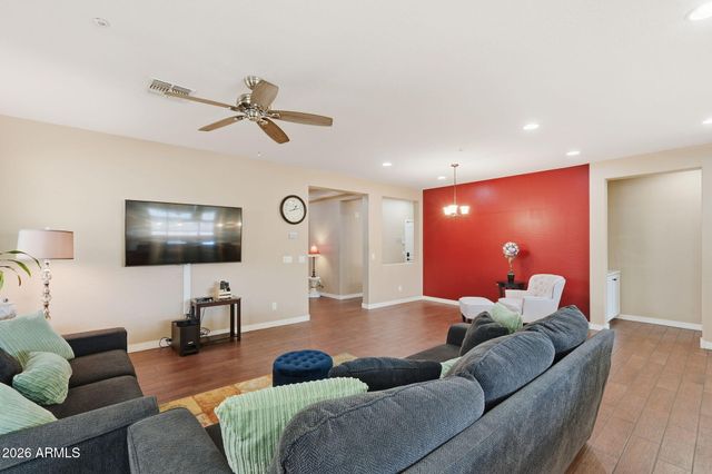 3392 E MYRTABEL Way, Gilbert, AZ 85298