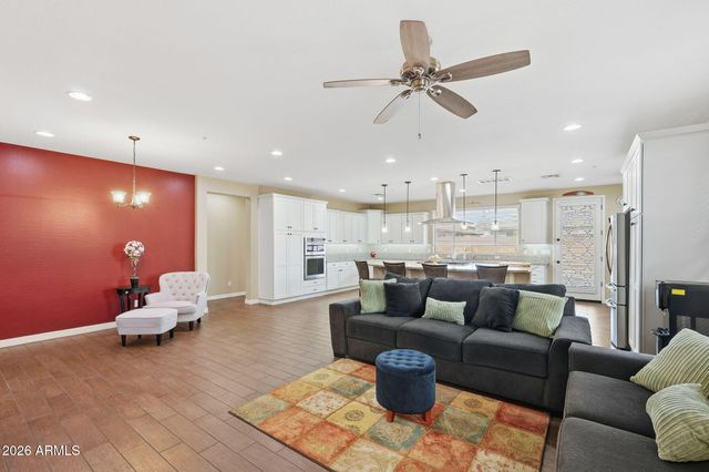 3392 E MYRTABEL Way, Gilbert, AZ 85298