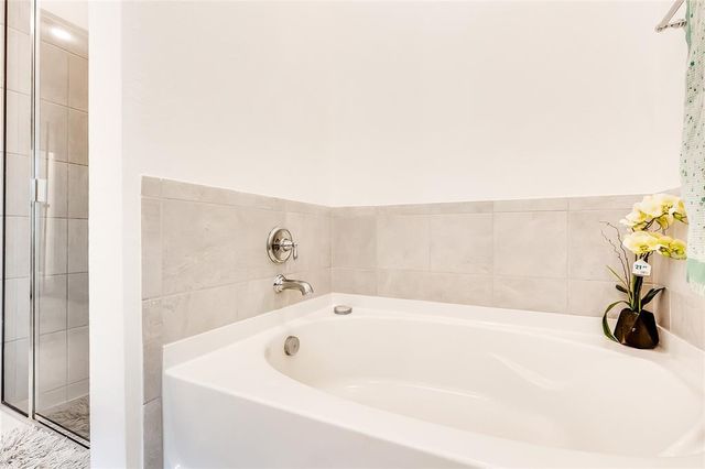 833 Whitetail DR, Round Rock, TX 78681