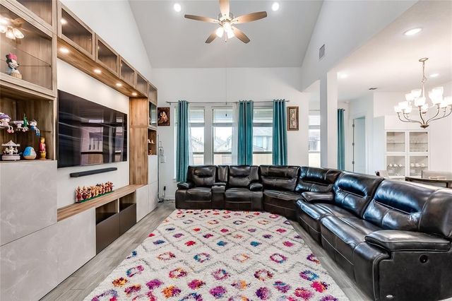 833 Whitetail DR, Round Rock, TX 78681