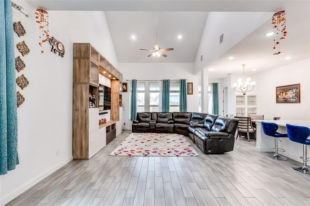 833 Whitetail DR, Round Rock, TX 78681