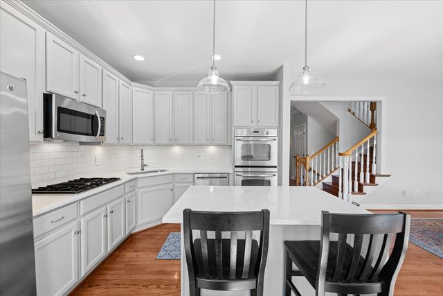 272 Murtha Street, Alexandria, VA 22304