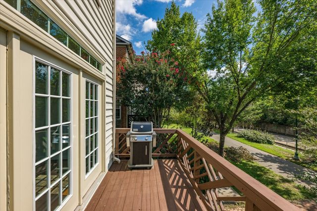 272 Murtha Street, Alexandria, VA 22304