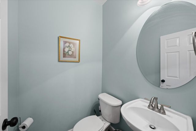 272 Murtha Street, Alexandria, VA 22304
