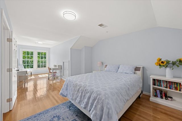 272 Murtha Street, Alexandria, VA 22304