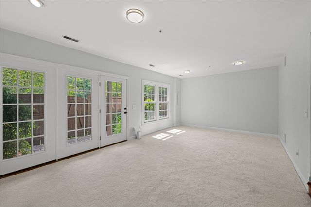 272 Murtha Street, Alexandria, VA 22304
