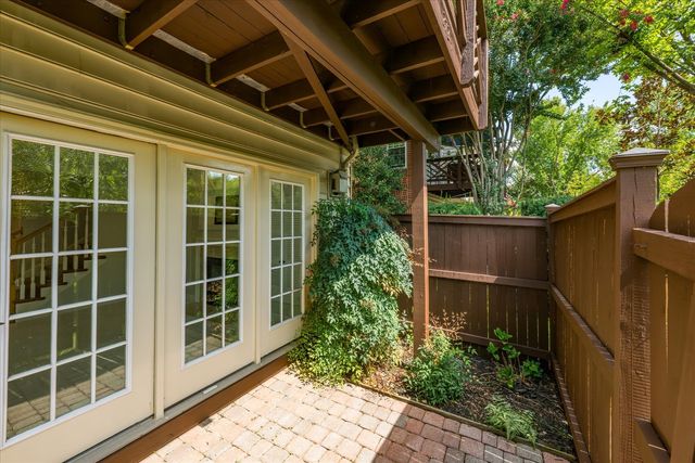 272 Murtha Street, Alexandria, VA 22304
