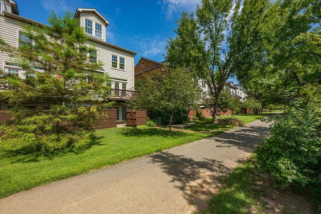 272 Murtha Street, Alexandria, VA 22304