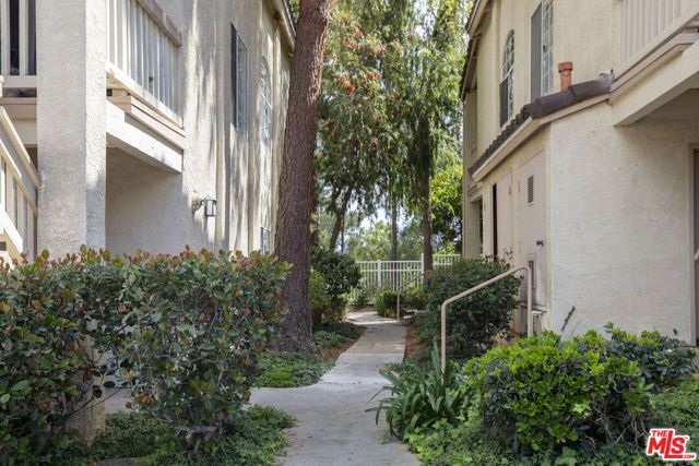 5782 Oak Bank Trail TL105, Oak Park, CA 91377