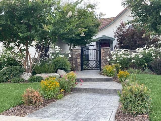3320 Hanson Avenue, Clovis, CA 93611