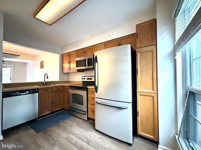 5700 MEDALLION CT, Alexandria, VA 22303