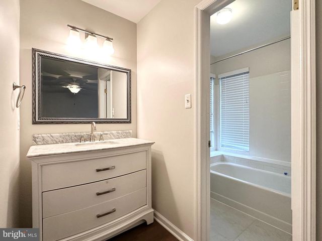 5700 MEDALLION CT, Alexandria, VA 22303