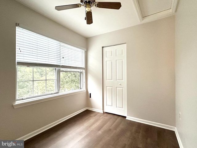5700 MEDALLION CT, Alexandria, VA 22303