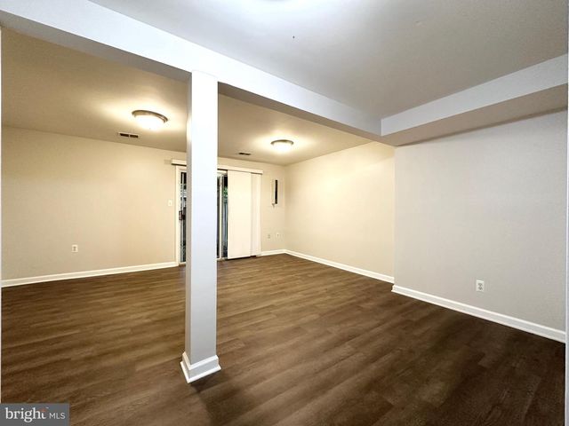 5700 MEDALLION CT, Alexandria, VA 22303