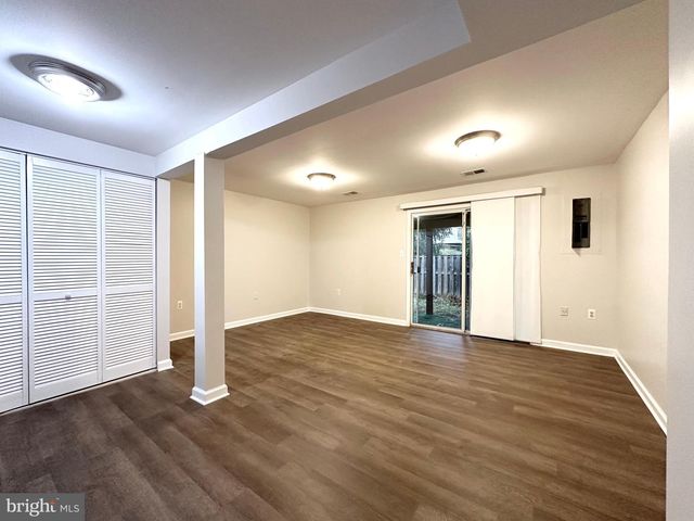 5700 MEDALLION CT, Alexandria, VA 22303