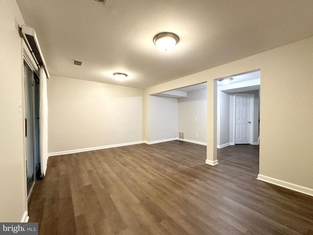 5700 MEDALLION CT, Alexandria, VA 22303