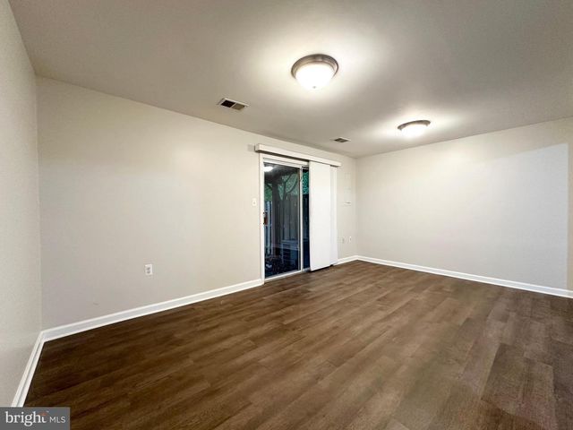 5700 MEDALLION CT, Alexandria, VA 22303