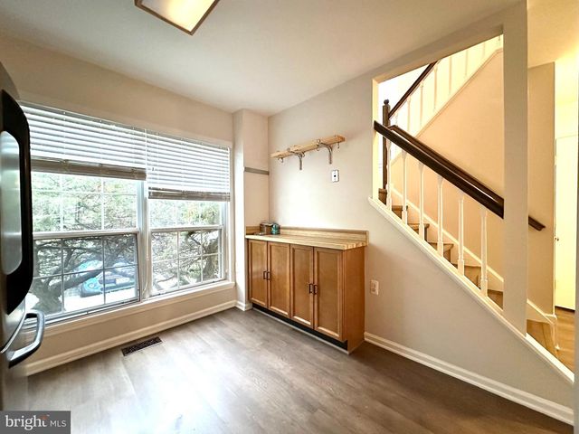 5700 MEDALLION CT, Alexandria, VA 22303