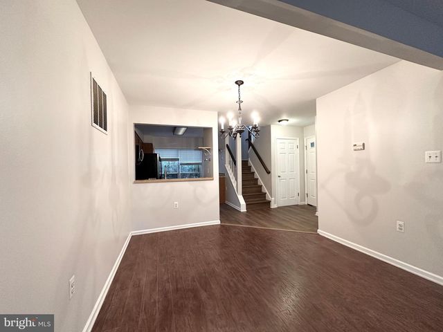 5700 MEDALLION CT, Alexandria, VA 22303