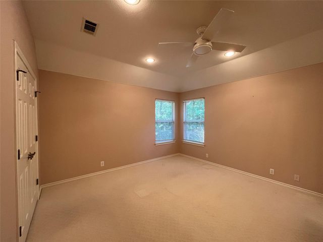 112 Huelo CT, Bastrop, TX 78602