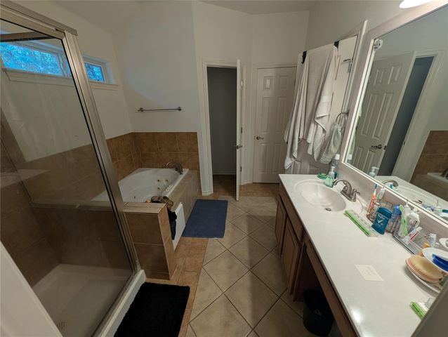 112 Huelo CT, Bastrop, TX 78602